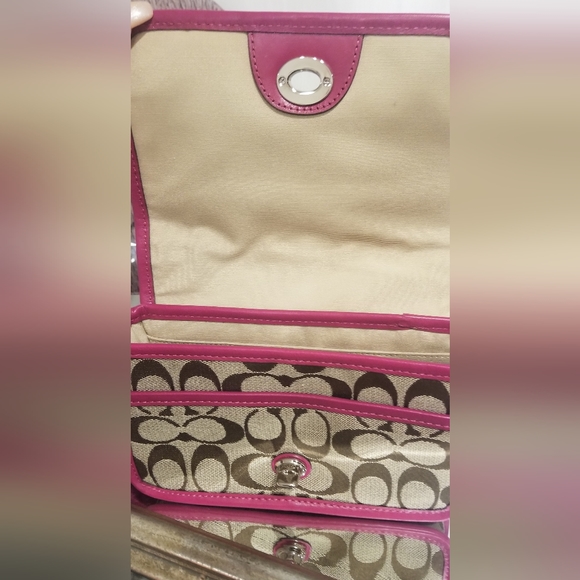 COACH Legacy Signature C Penny Crossbody - Picture 7 of 12